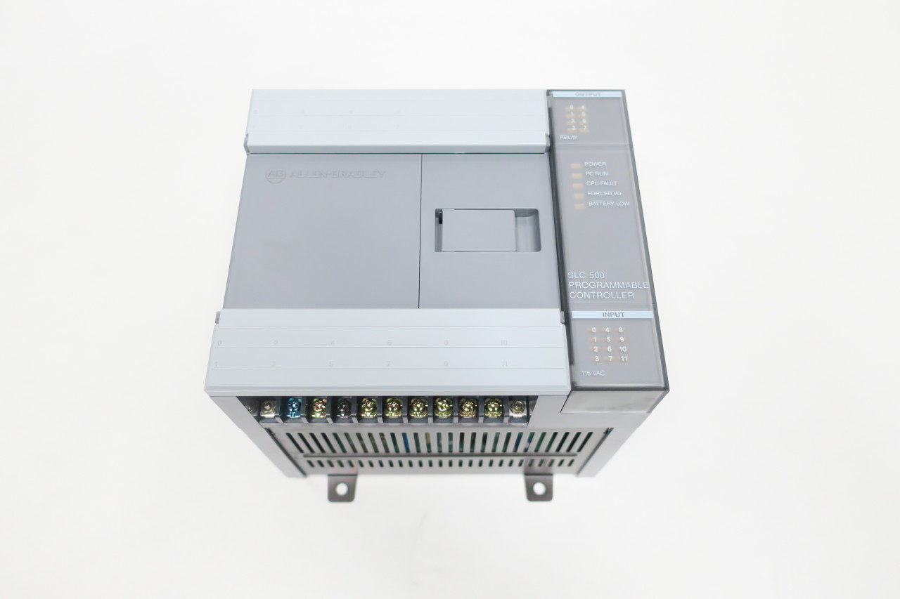 Allen-Bradley 2098-DSD-010X Digital Servo Drive - Image 2